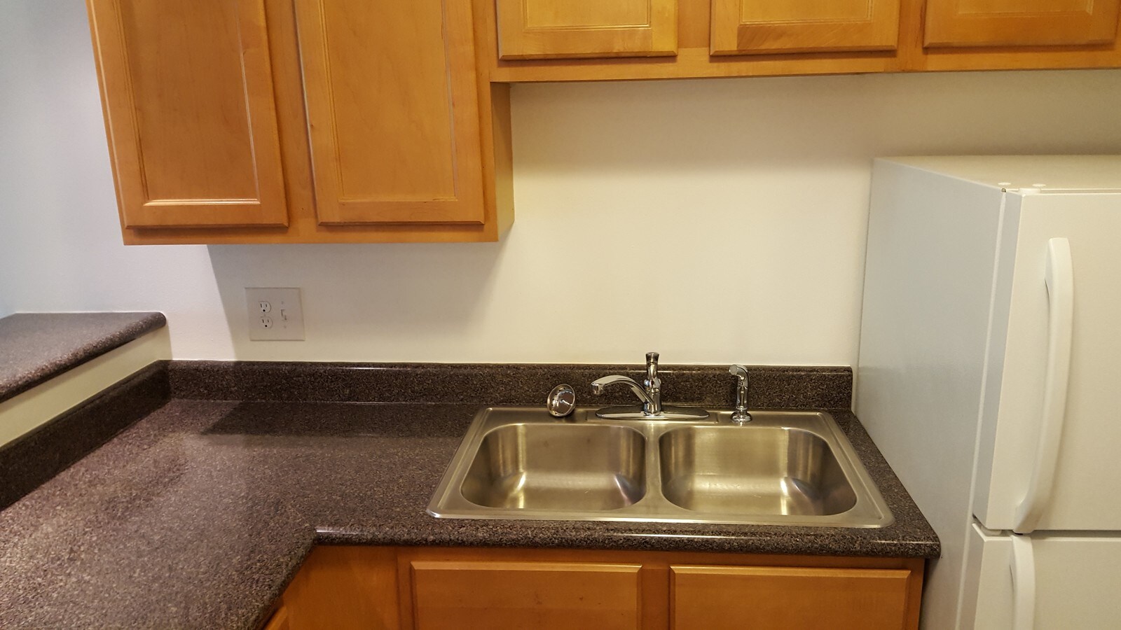 Kitchen - 5650 W Wahner Ave Unidad 110