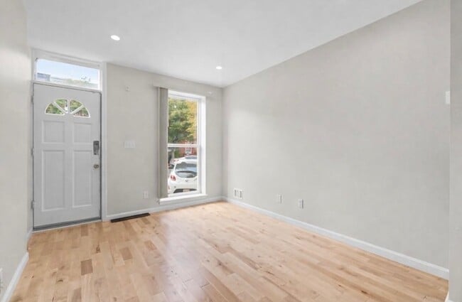 Photo - 139 N Montford Ave