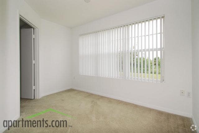 Den - Woodlake Apartments