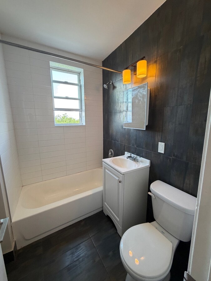 Photo - 106 N Grove St Unit 703