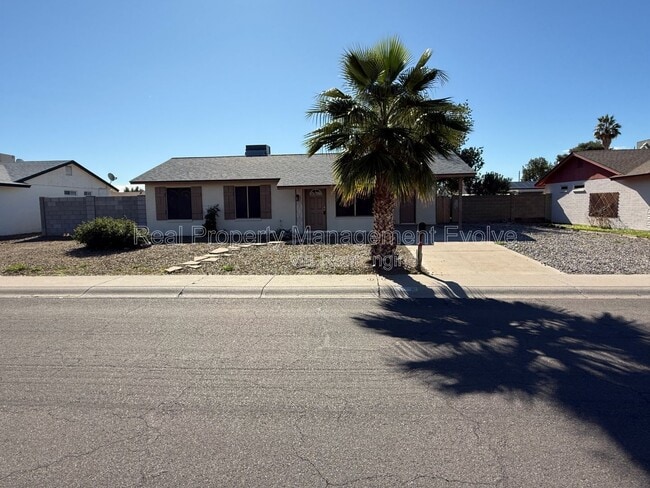 Photo - 1535 W Rosemonte Dr