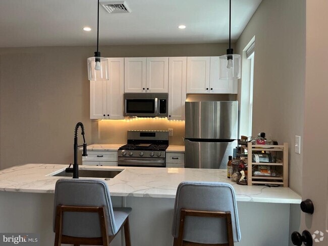 Building Photo - 1513 W Girard Ave Unit 4 Rental