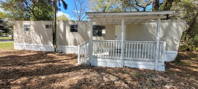 Building Photo - 808 E Chestnut Ave Rental
