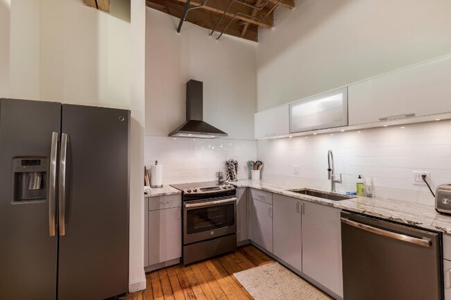 1410 Gratiot Ave Unit #302