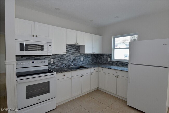 Photo - 3125 Barrett Ave