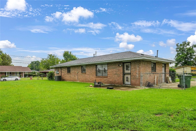 Photo - 5302 Connie Cir