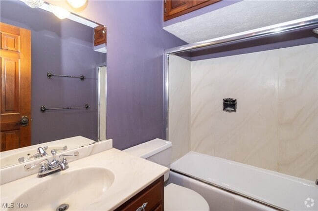 Building Photo - 559 Wadsworth Rd Rental