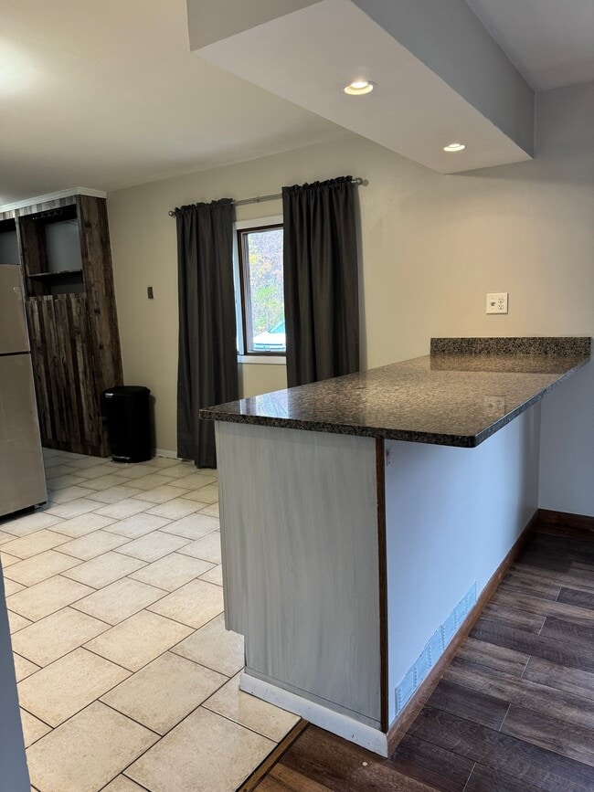Photo - 7118 N Bull Creek Rd