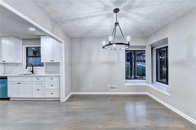 3372 Cottonwood Ln