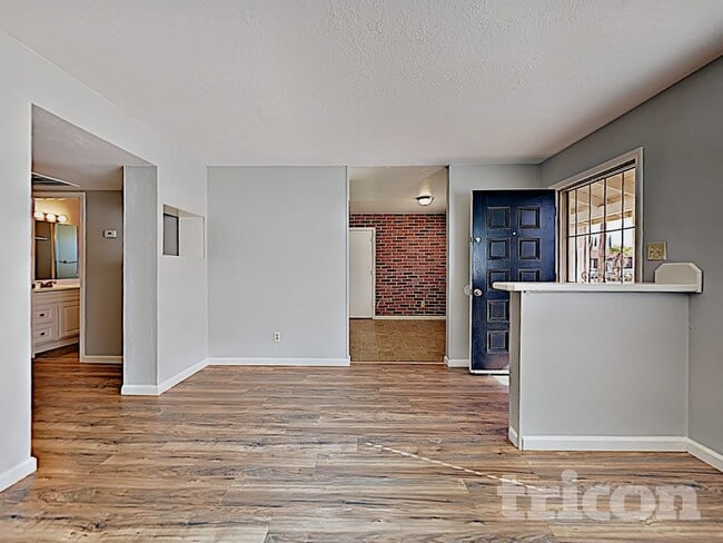 Photo - 1901 Georgina Dr