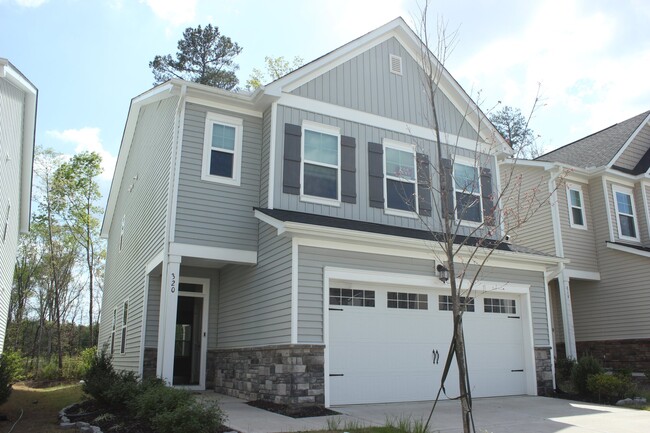 Building Photo - 320 Garden Vine Trl