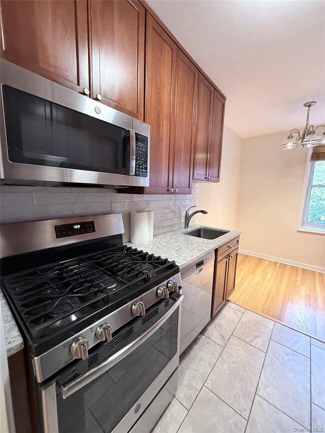 Photo - 1133 Midland Ave Unit 4P