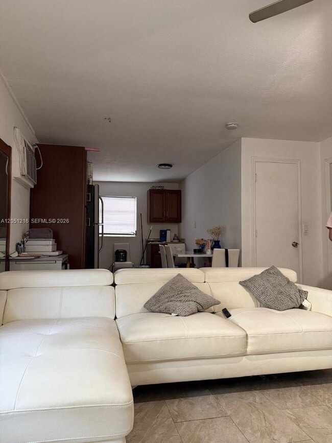 Photo - 163 NW 40th St Unit 3