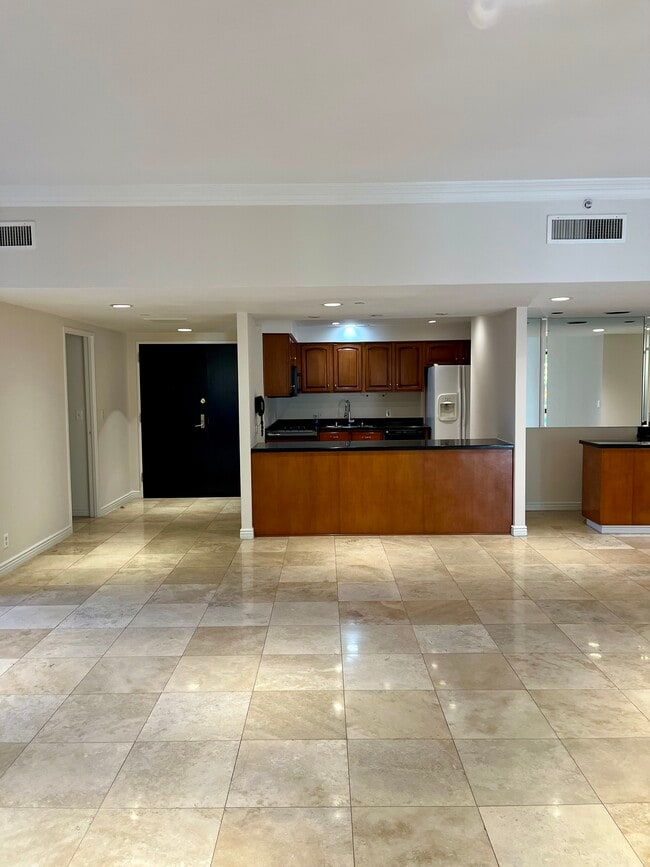 Photo - 10445 Wilshire Blvd Unidad 305