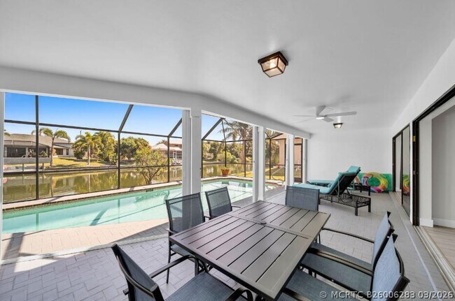 Photo - 2723 SW 5th Ave
