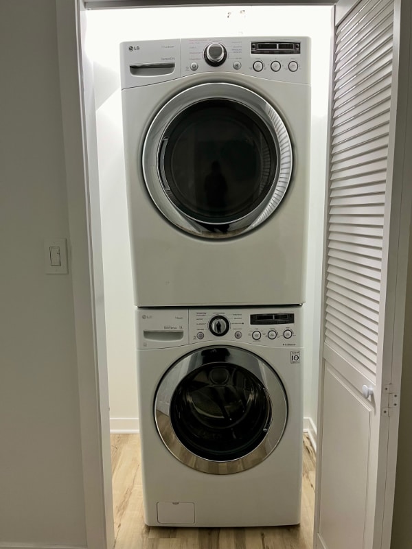 Photo - 2053 W Oxford St Unit 1