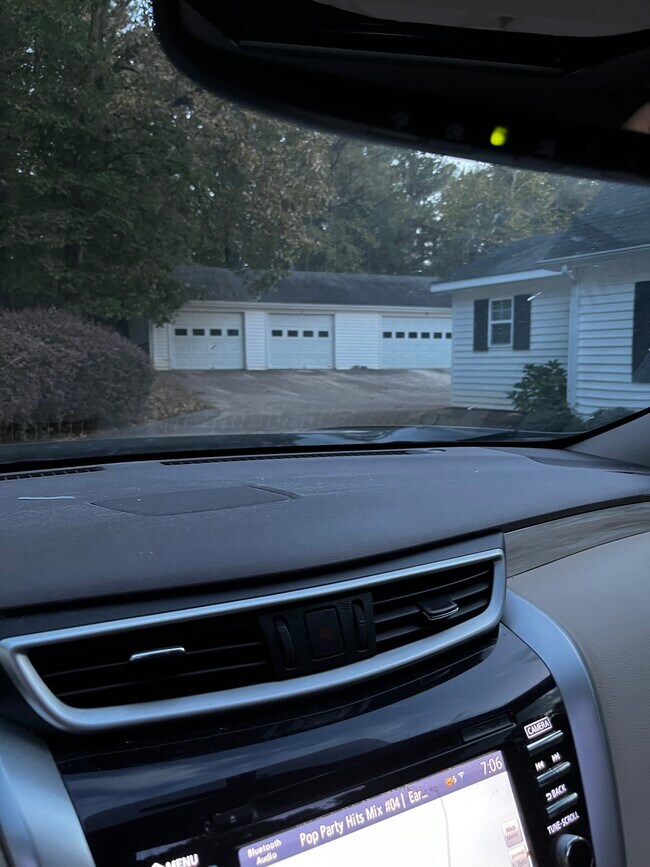 Photo - 9888 Whitehouse Pkwy