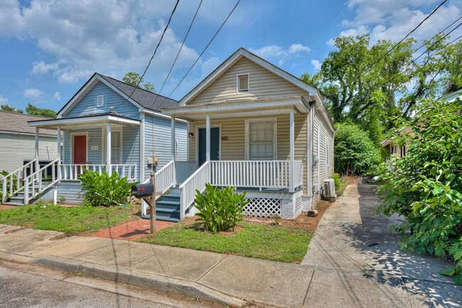 Photo - 1418 Maple St