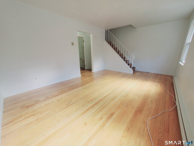 Photo - 313 Flax Hill Rd Unidad A