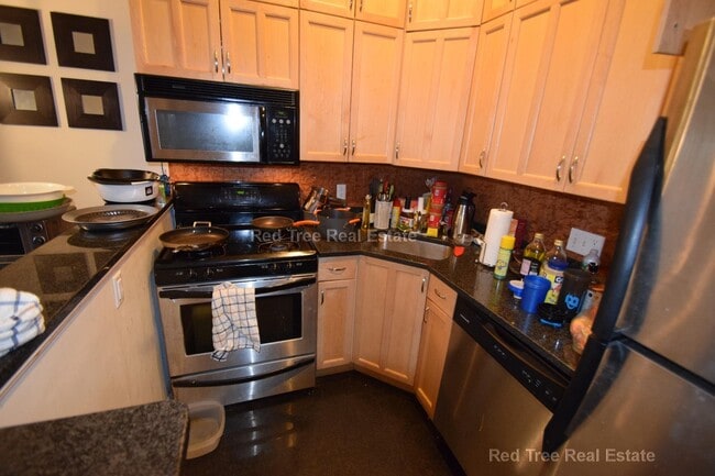 Photo - 1689 Beacon St Unit 3