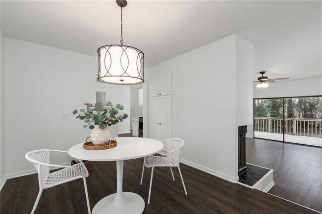 Photo - 5090 Heather Rd SE