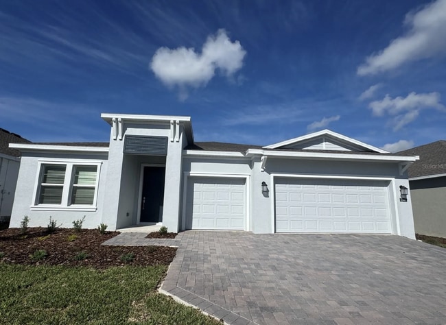 Building Photo - Spacious 4-Bedroom