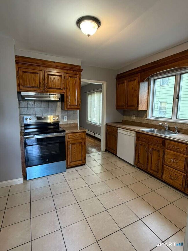 Photo - 30 Tremont Ave Unit 1st