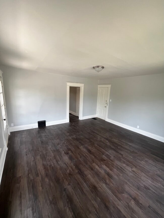 Photo - 108 Monroe St Unit Apt 2E