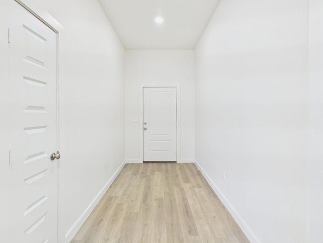 Photo - 3007 Farmyard Dr