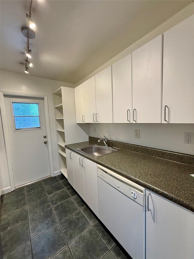 Photo - 3061 NE 49th St Unidad 7