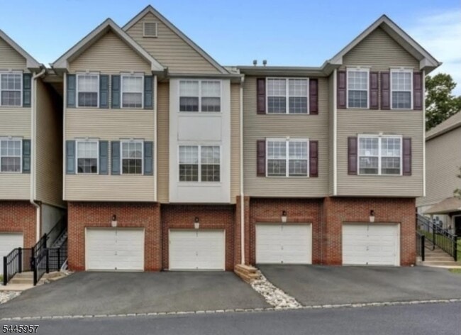 Building Photo - 143 Conover Terrace Unit 143