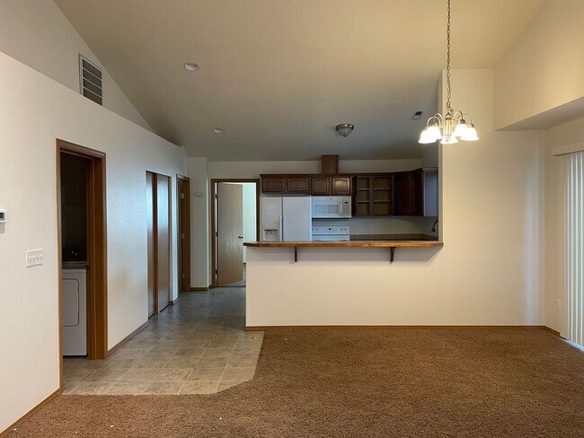 Photo - 1209 W Franklin St Unit B