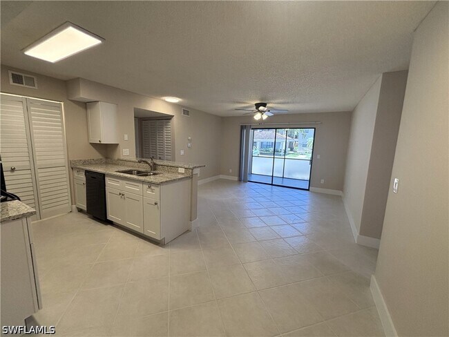 Building Photo - 2094 Arbour Walk Cir Unit 3015