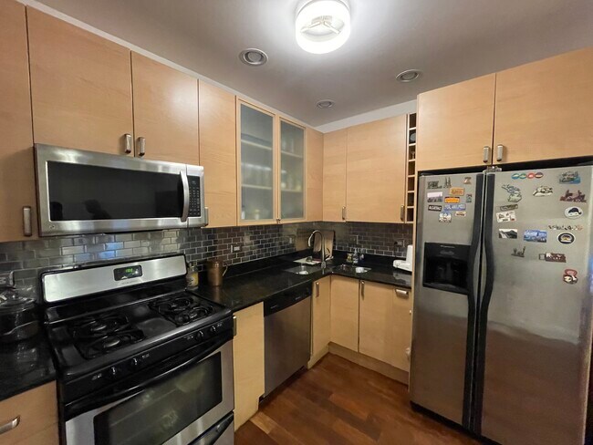 Kitchen - 7206 N Wolcott Ave Unidad 2C