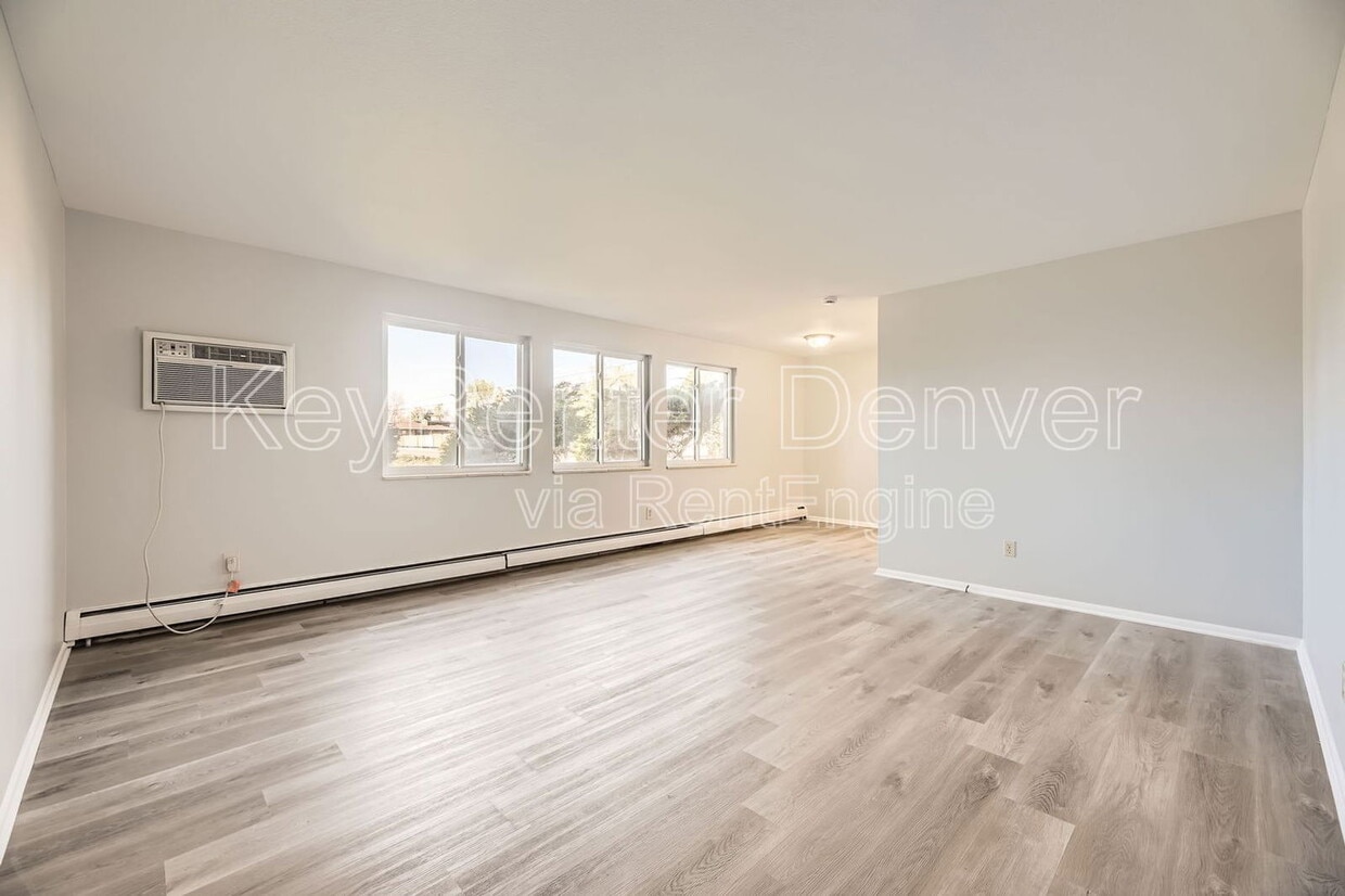 Photo - 1280 Zephyr St