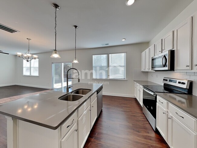 Photo - 7022 Garrett Ct