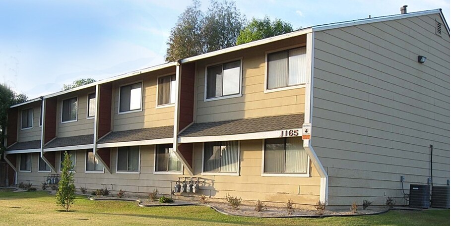 Photo - Encino Village Apartments