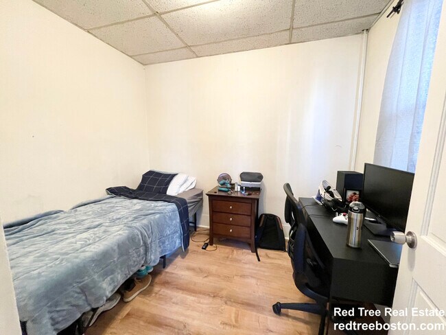 Photo - 1572 Tremont St Unit 2