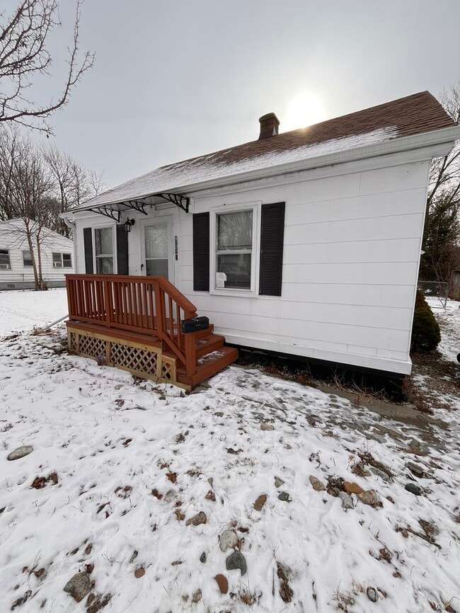 Charming 3-Bedroom Home with Modern Comfor... - Charming 3-Bedroom Home with Modern Comfor...