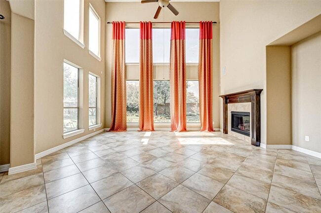 Photo - 2914 Cotswold Lane