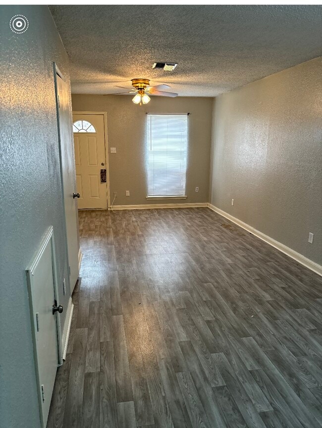 Photo - 304 Loire Ave