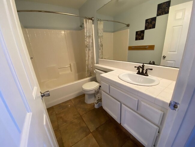 Photo - Great North Hanford Location