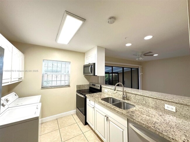 Building Photo - 6731 Kingsmoor Way Rental