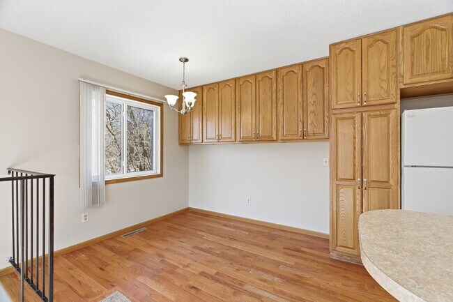 Photo - Griffin Court Apartments