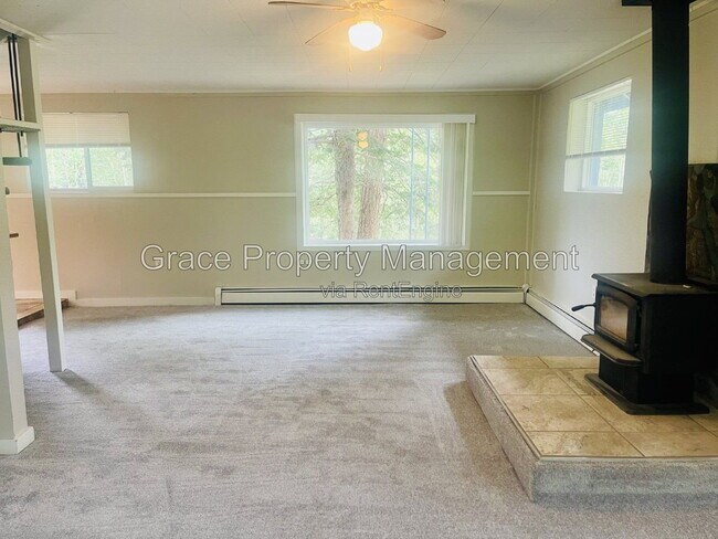 3294 Smith Hill Rd
