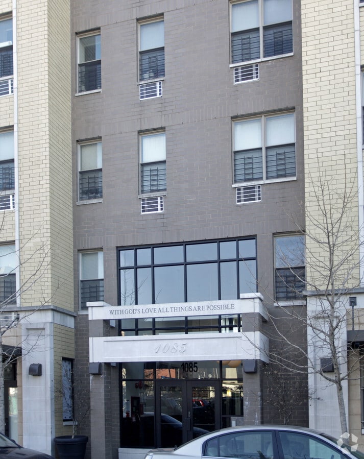 Photo - 1085 Washington Ave