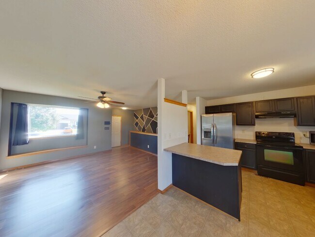 Photo - 804 N Longview Ct
