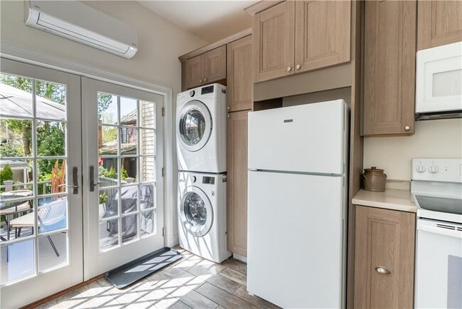 Photo - 4 Red Cross Ave Unidad 1A