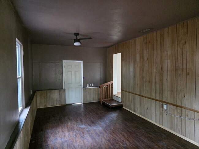 Photo - 211 W Main St