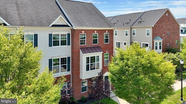 Building Photo - 7049 Banbury Dr Rental